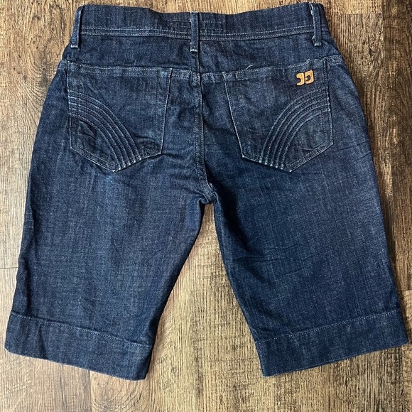 Joe’s long Bermuda short. - Picture 2 of 4